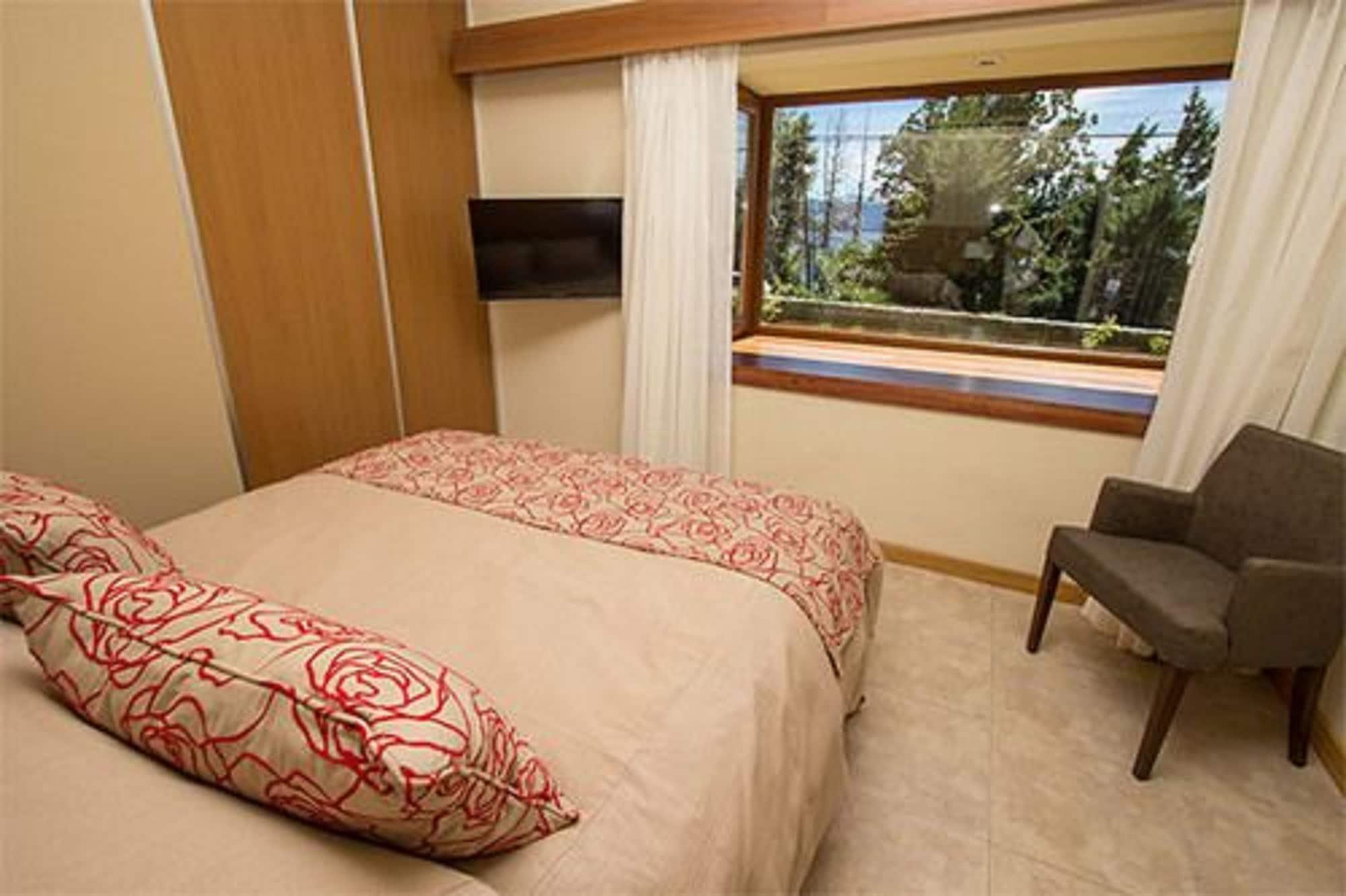 Los Robles Apart & Spa San Carlos de Bariloche Dış mekan fotoğraf