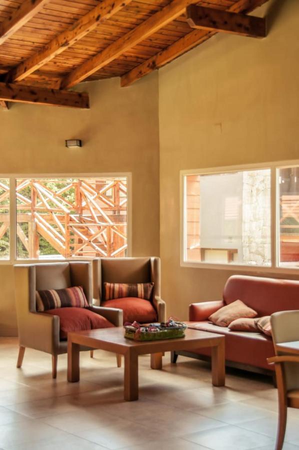 Los Robles Apart & Spa San Carlos de Bariloche Dış mekan fotoğraf