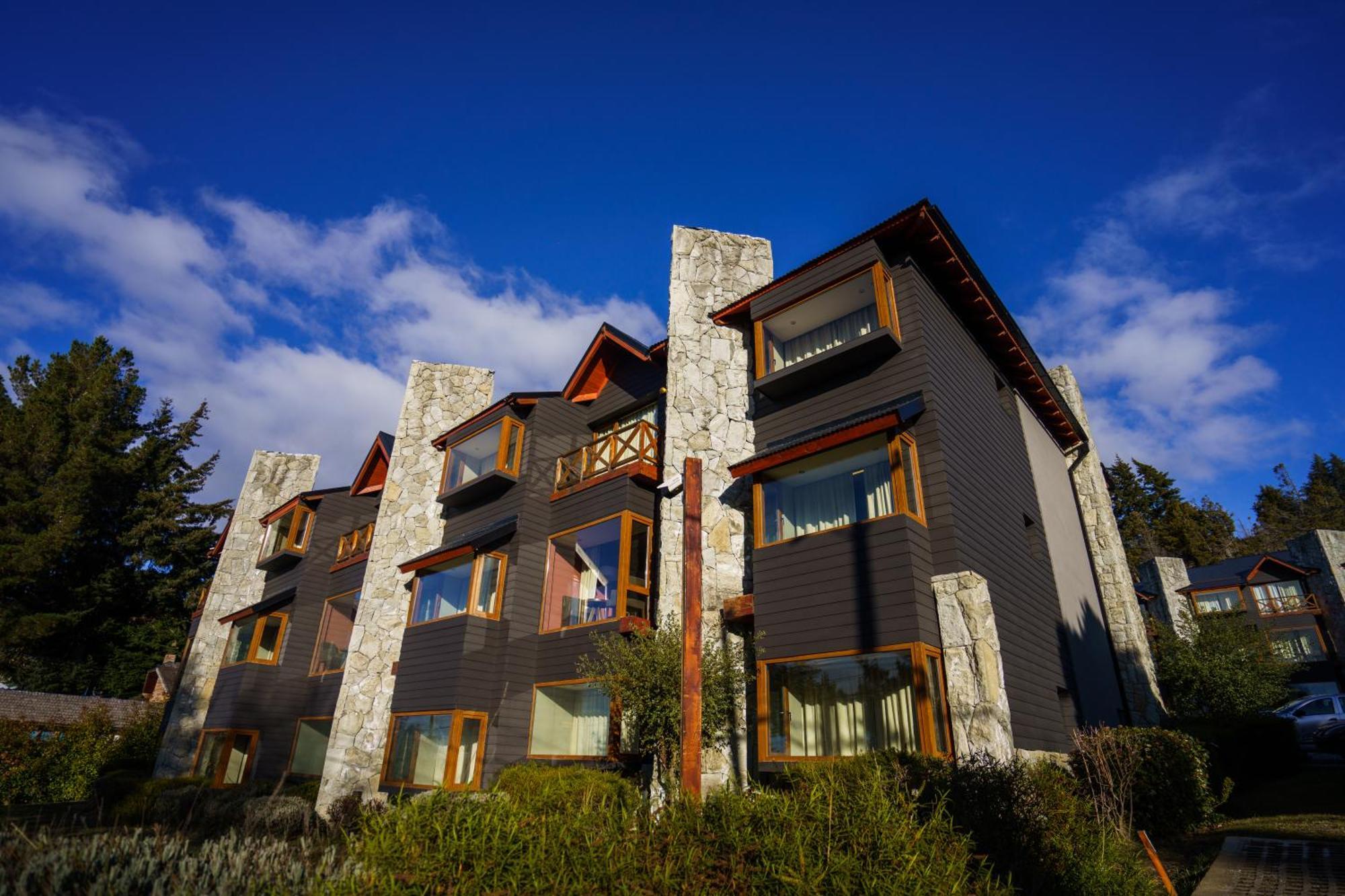 Los Robles Apart & Spa San Carlos de Bariloche Dış mekan fotoğraf