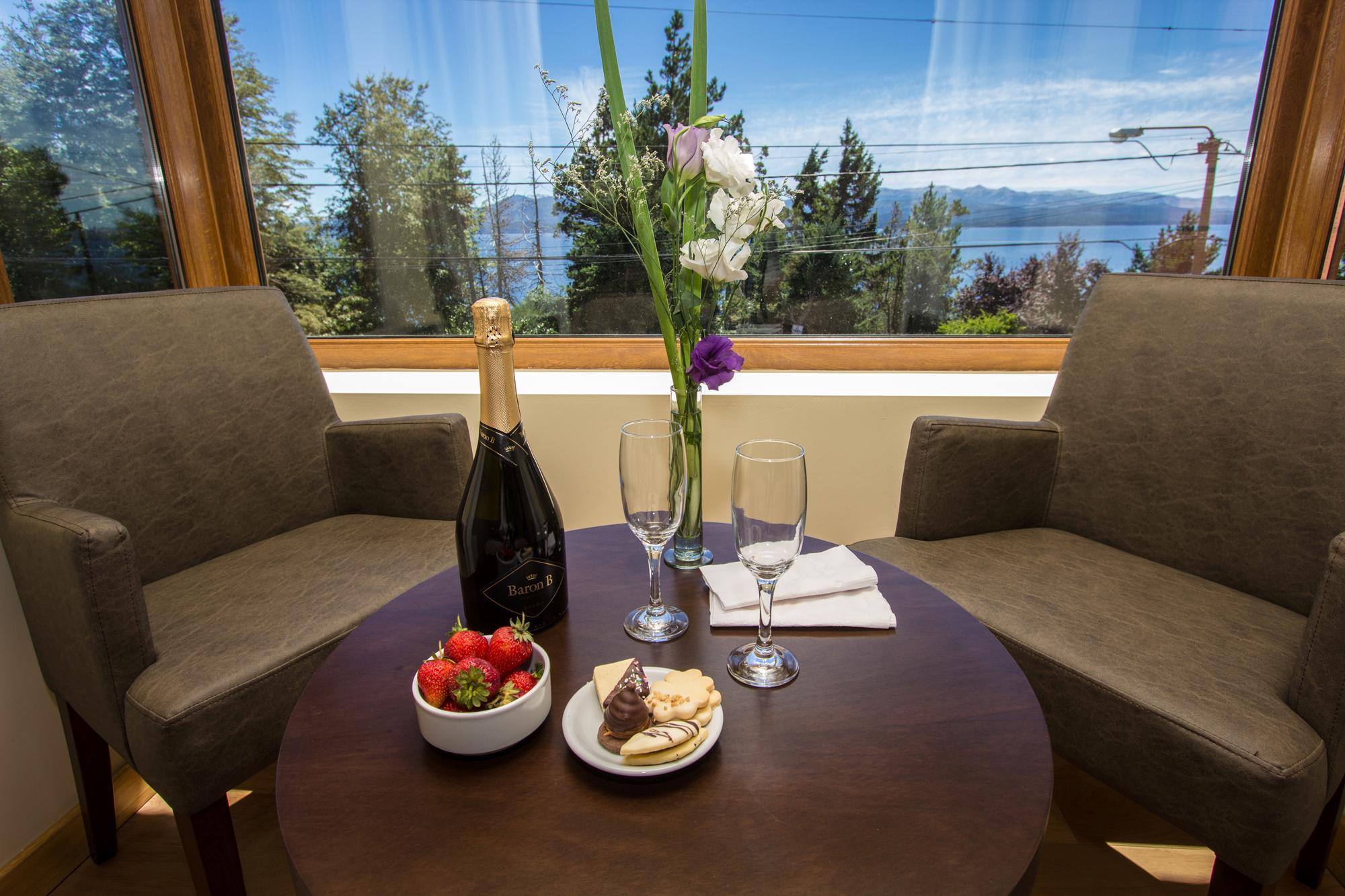 Los Robles Apart & Spa San Carlos de Bariloche Dış mekan fotoğraf
